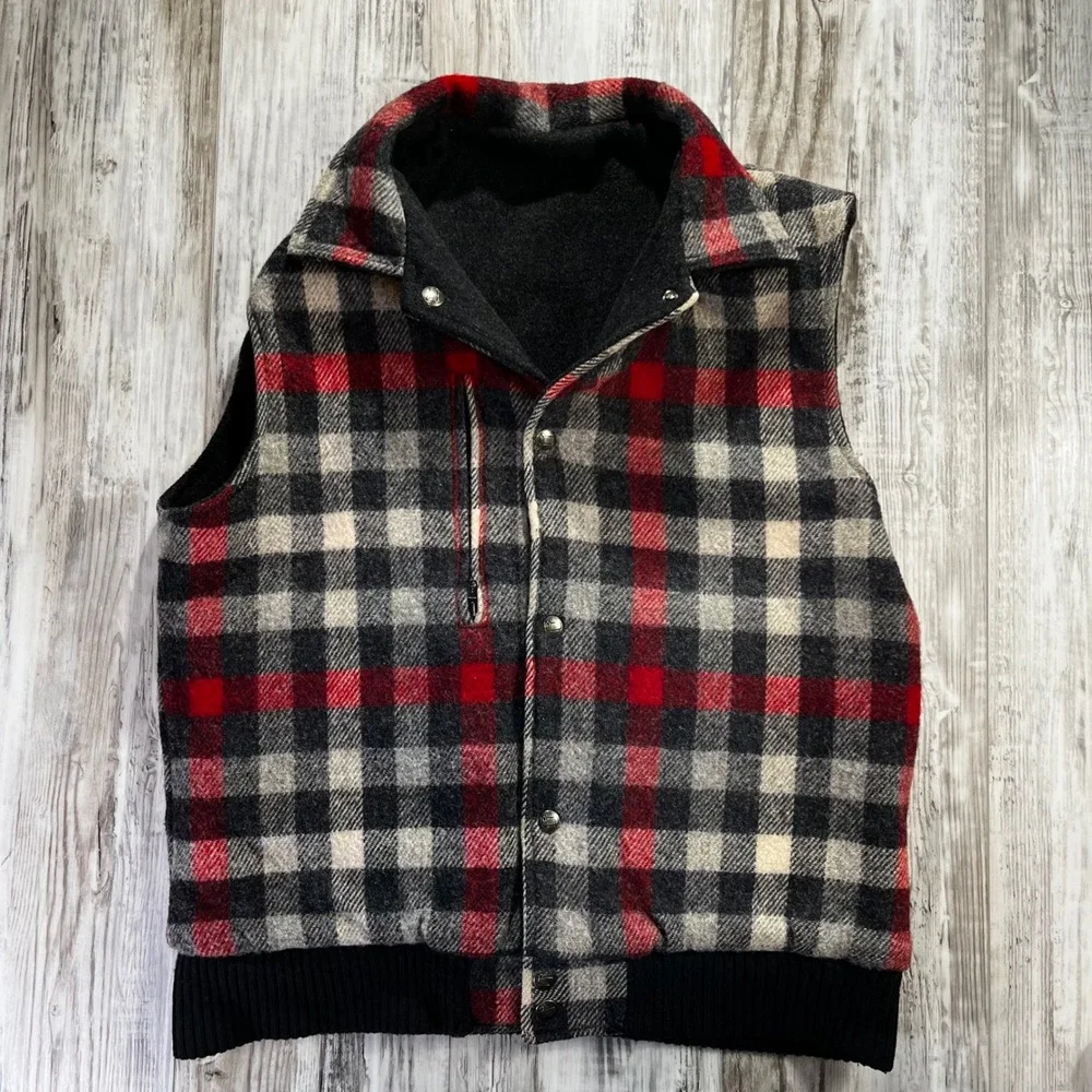 Woolrich Mens Reversible Wool Blend Vest Charcoal Grey Red Plaid Made in‎ USA M